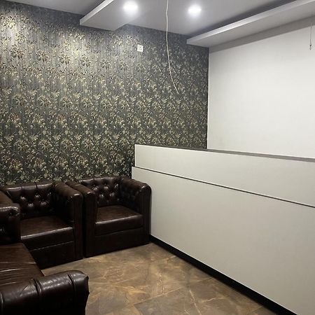 Roomquet Comfort Inn Allāhābād Junction Dış mekan fotoğraf