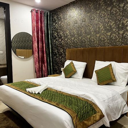 Roomquet Comfort Inn Allāhābād Junction Dış mekan fotoğraf