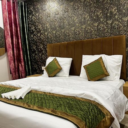 Roomquet Comfort Inn Allāhābād Junction Dış mekan fotoğraf
