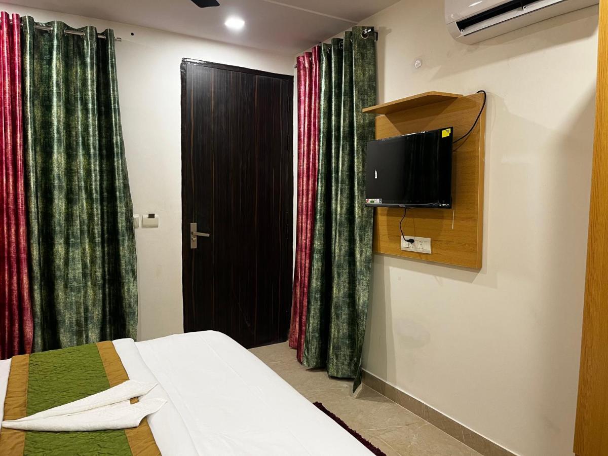 Roomquet Comfort Inn Allāhābād Junction Dış mekan fotoğraf